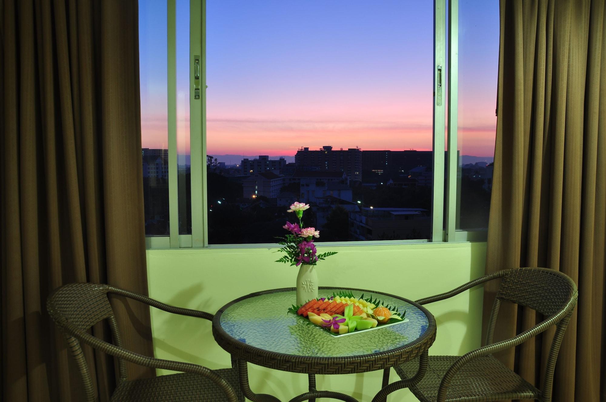 Mayflower Grande Hotel Chiang Mai Eksteriør billede